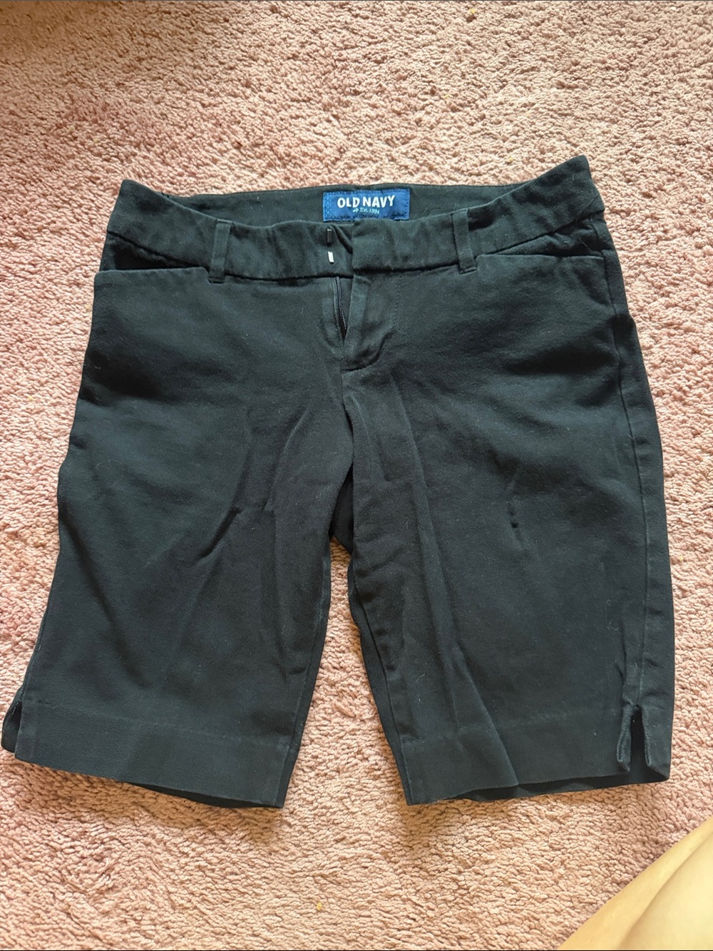 Old Navy Black Women's Knee-Length Bermuda Shorts